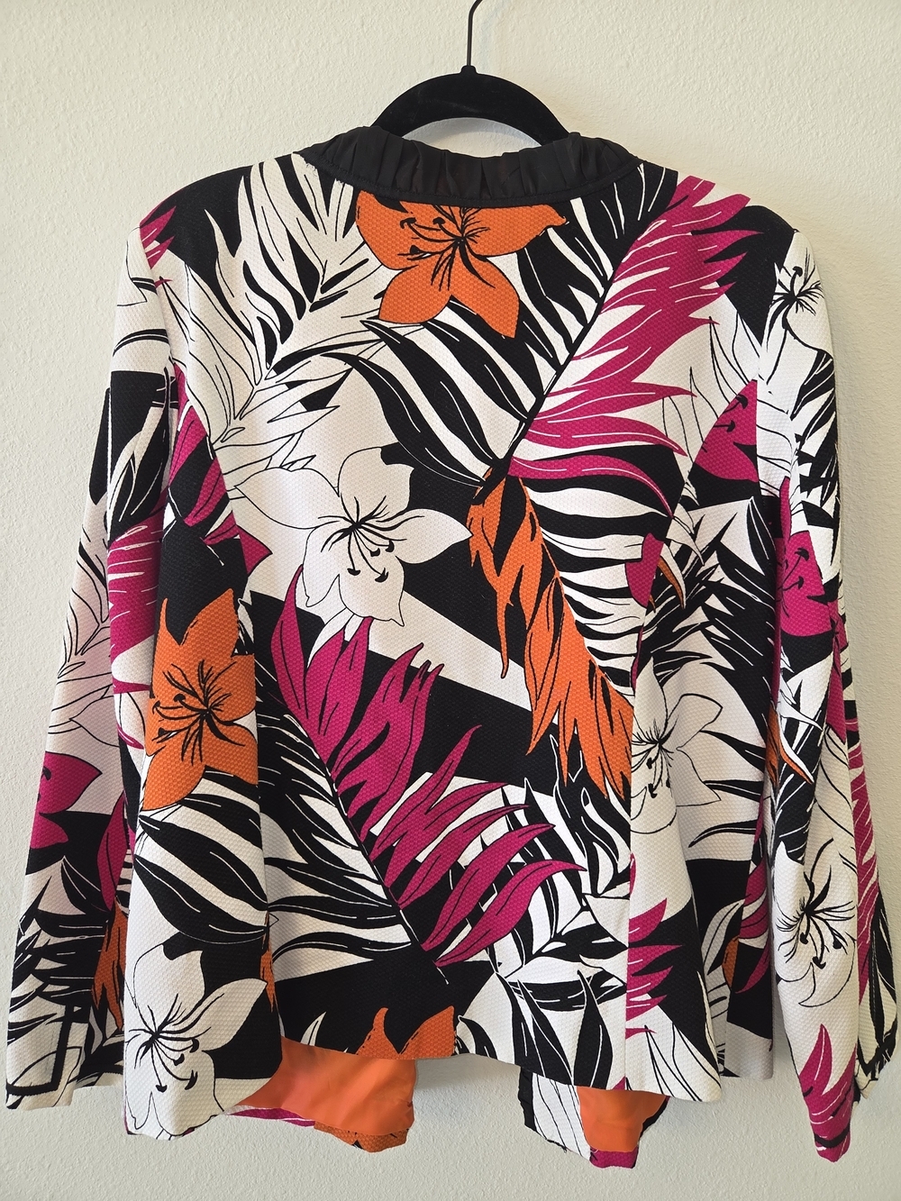 Tropical Floral Open-Front Blazer Jacket in Black, Pink & Orange - Picture 8 of 9
